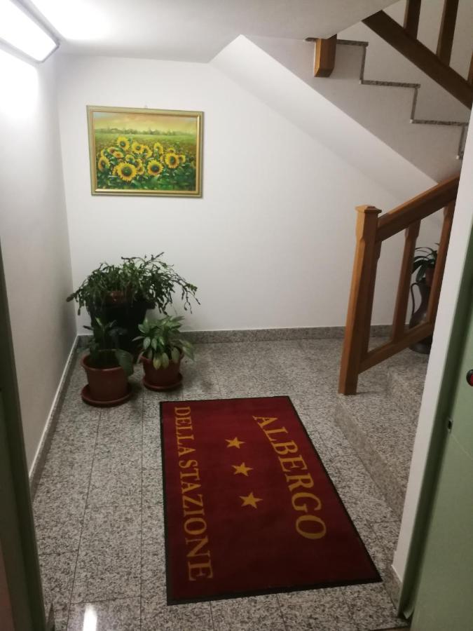 Albergo Della Stazione Cairo Montenotte Exterior foto