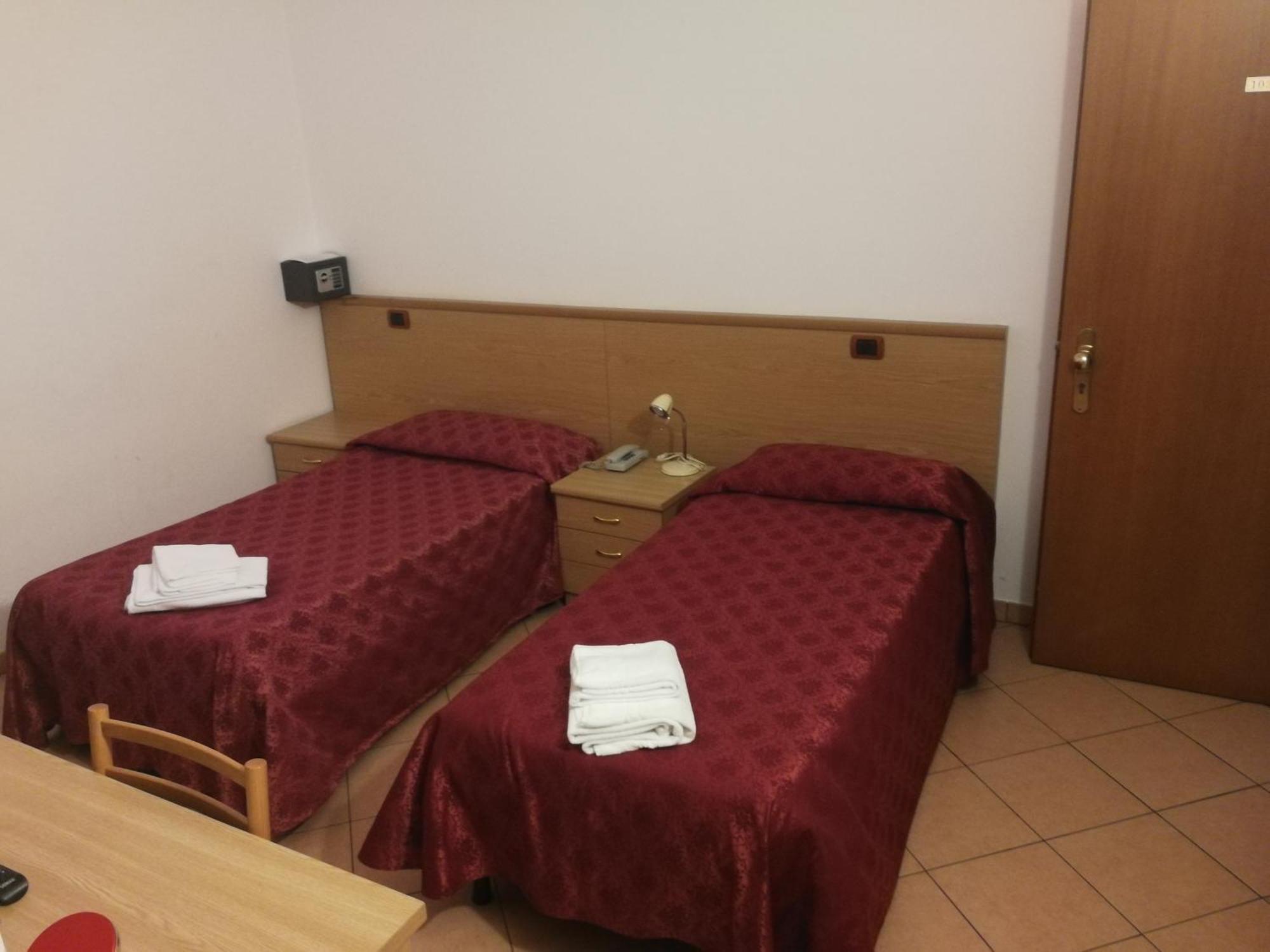 Albergo Della Stazione Cairo Montenotte Quarto foto